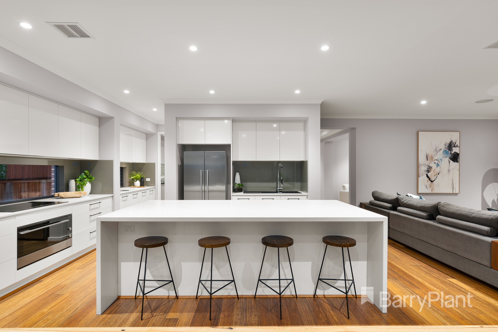 10 Haldane CloseChirnside Park, VIC 3116, Chirnside Park - Thumbnail 2