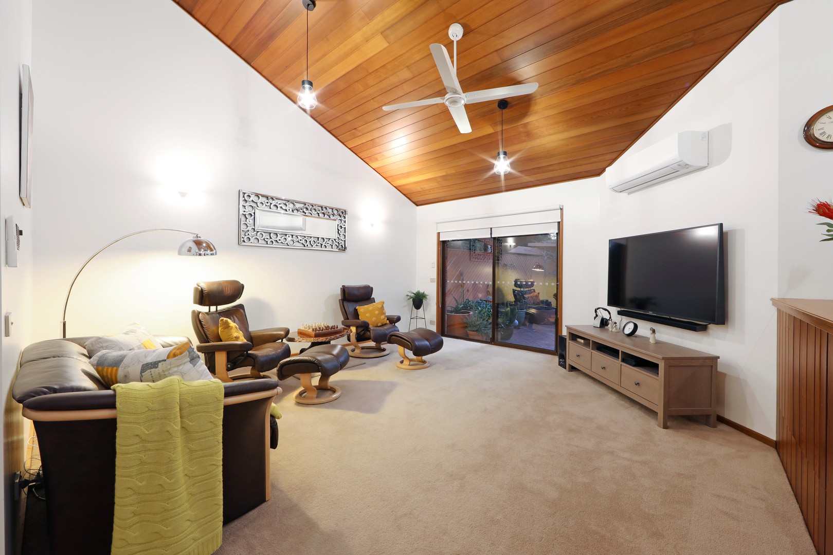 14 Tetragona Quadrant, Rowville, VIC 3178 - Thumbnail 2 - 12/06/2020