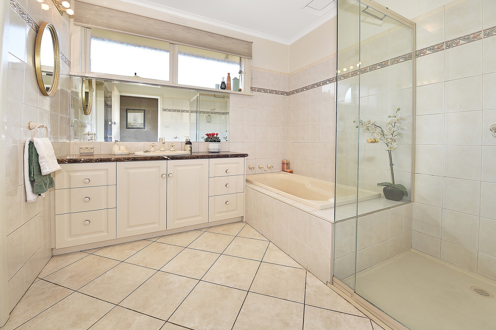 10 Belfrayden CourtMount Waverley, VIC 3149, Mount Waverley - Thumbnail 6