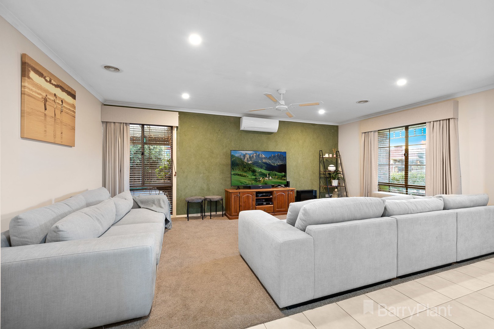 8 Shearers CourtPakenham, VIC 3810, Pakenham - Thumbnail 2