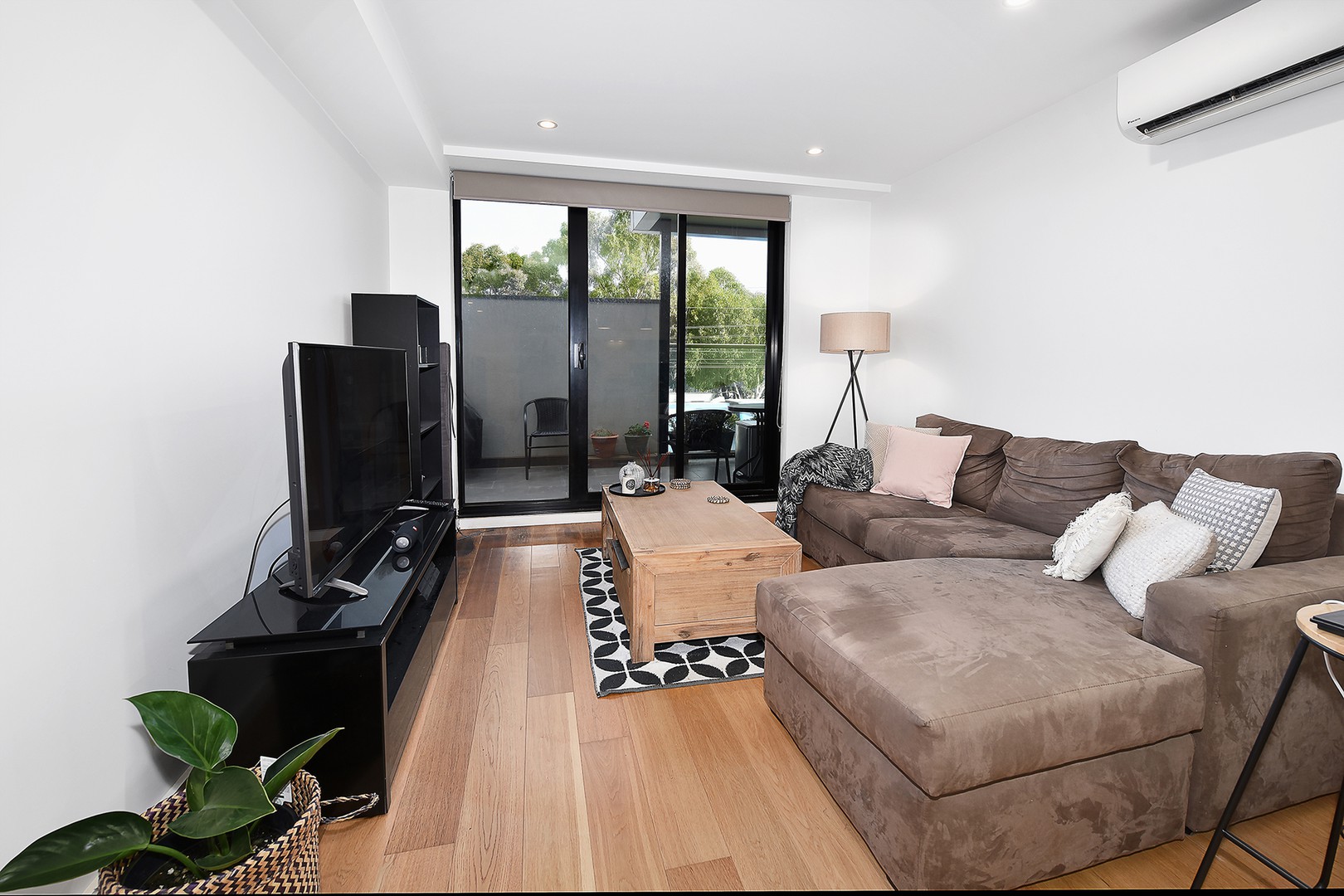 102B/57-58 Johnson StreetReservoir, VIC 3073, Reservoir - Thumbnail 2