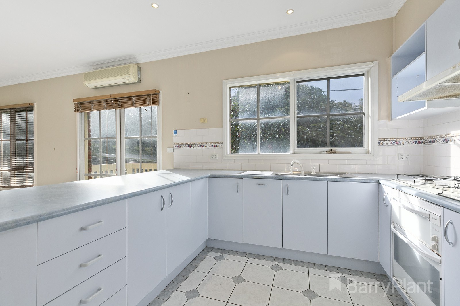 2/90-94 Mt Dandenong RoadCroydon, VIC 3136, Croydon - Thumbnail 4