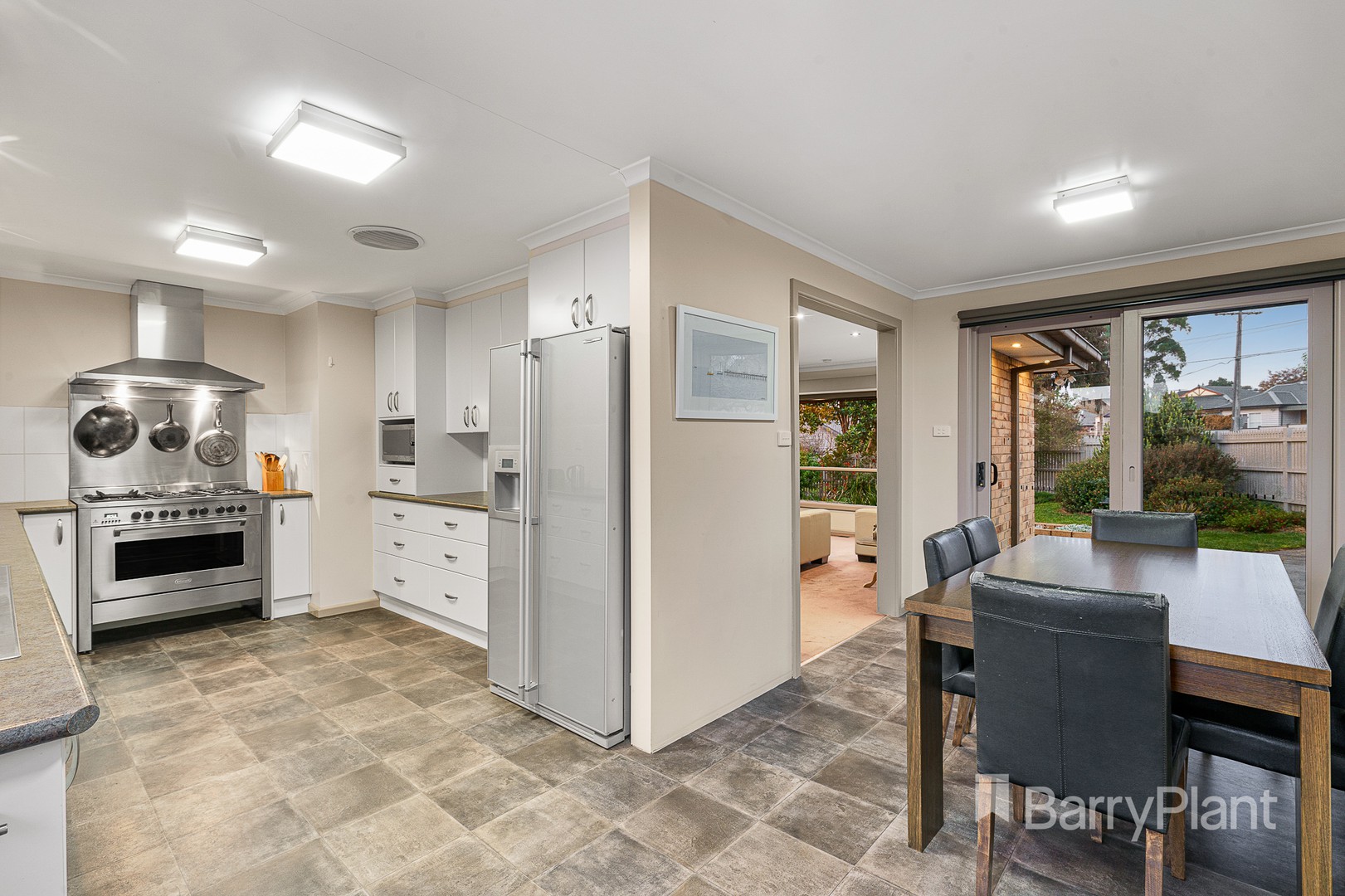 8 Andover Avenue, Mitcham, VIC 3132, Mitcham - Thumbnail 4