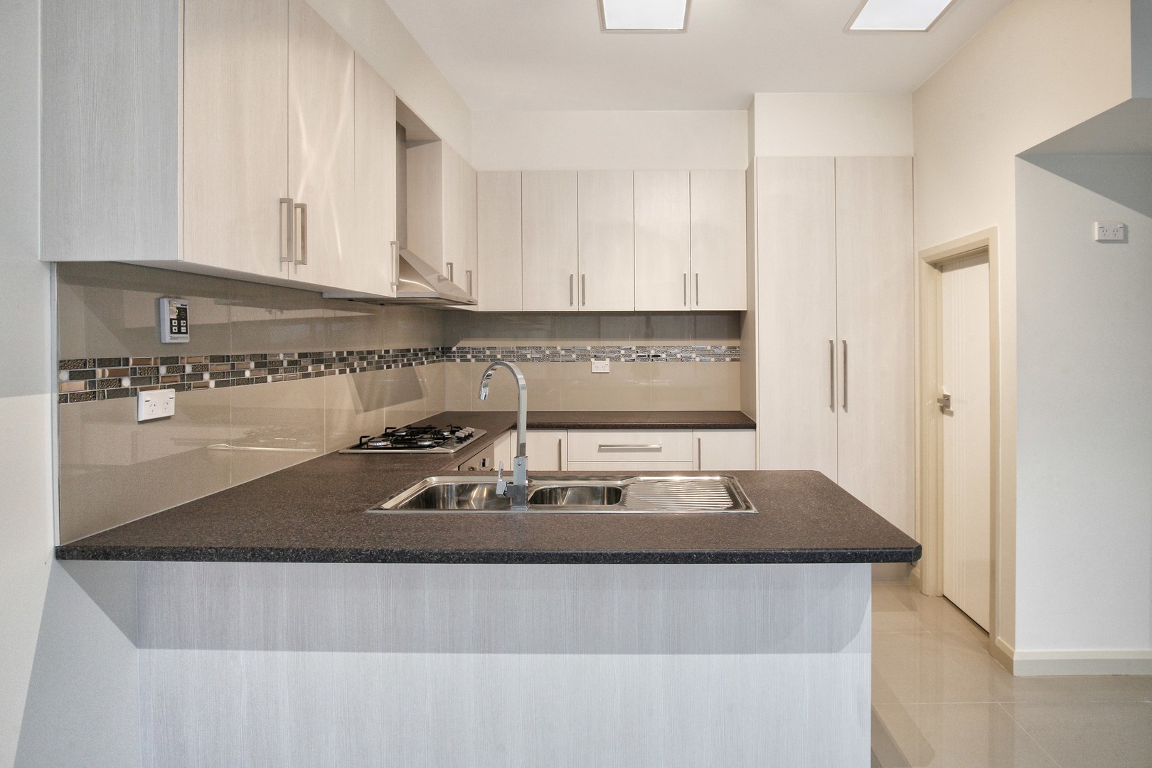 3/10 Field Street, Craigieburn, VIC 3064 - Thumbnail 2 - 22/06/2020