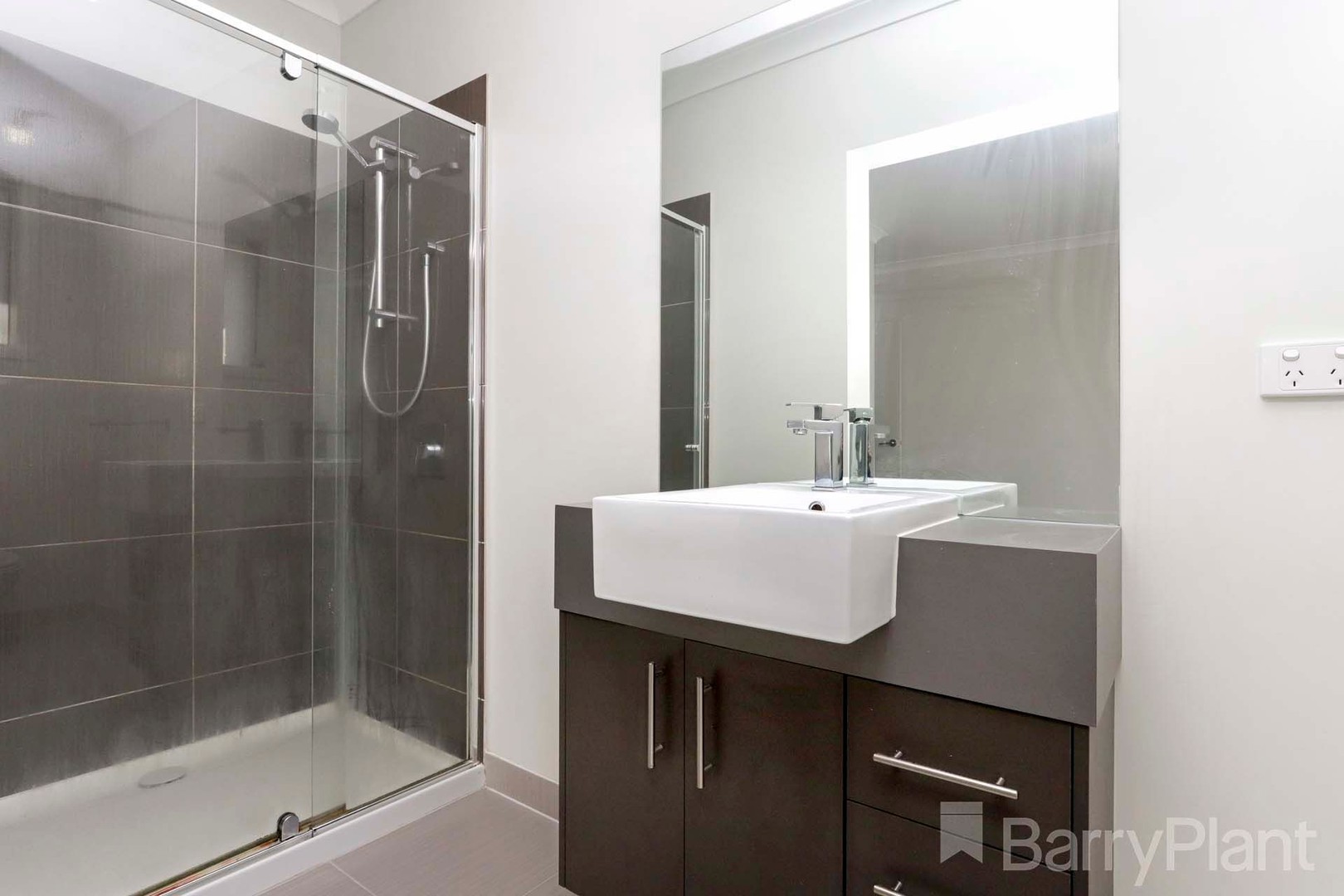 3/3 Boisdale AvenueSunshine North, VIC 3020, Sunshine North - Thumbnail 8