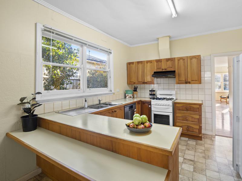 36 Price AvenueMount Waverley, VIC 3149, Mount Waverley - Thumbnail 6