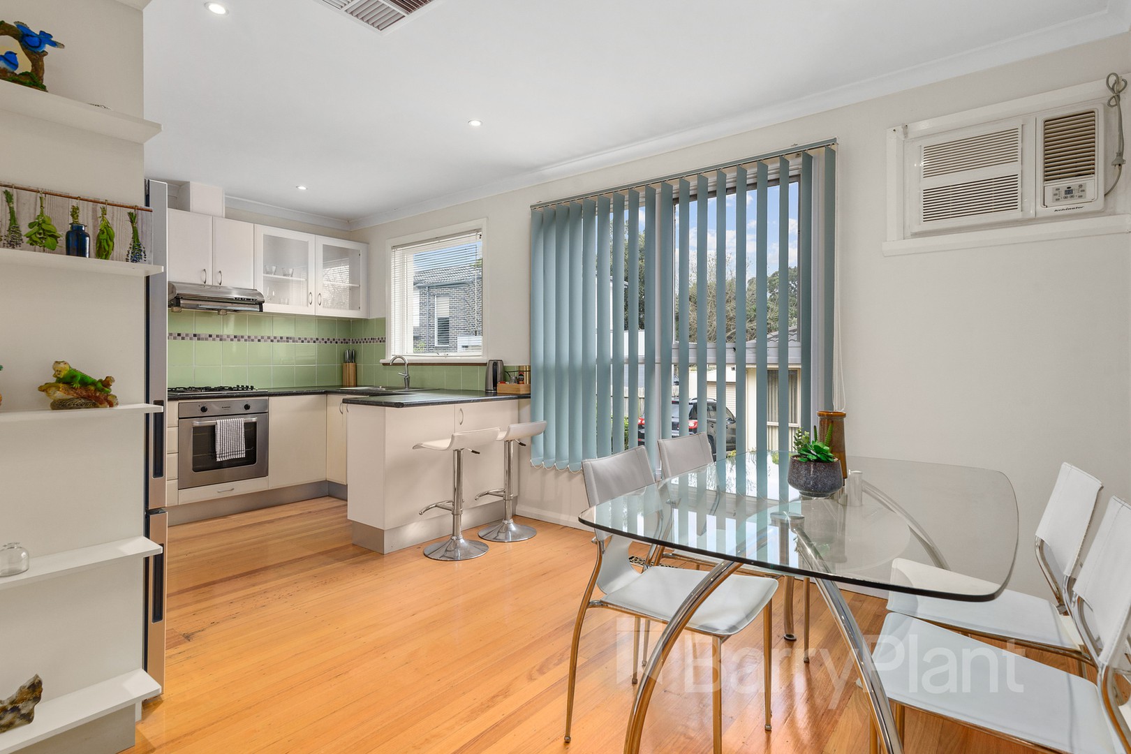 1/7 Saxby CourtWantirna South, VIC 3152, Wantirna South - Thumbnail 3