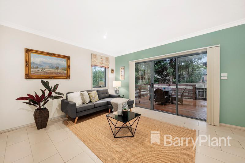21 Palais CrescentSouth Morang, VIC 3752, South Morang - Thumbnail 2