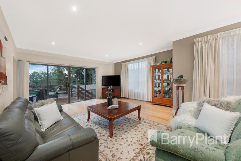 21 Palais CrescentSouth Morang, VIC 3752, South Morang - Thumbnail 5
