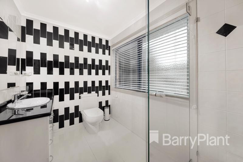 21 Palais CrescentSouth Morang, VIC 3752, South Morang - Thumbnail 7
