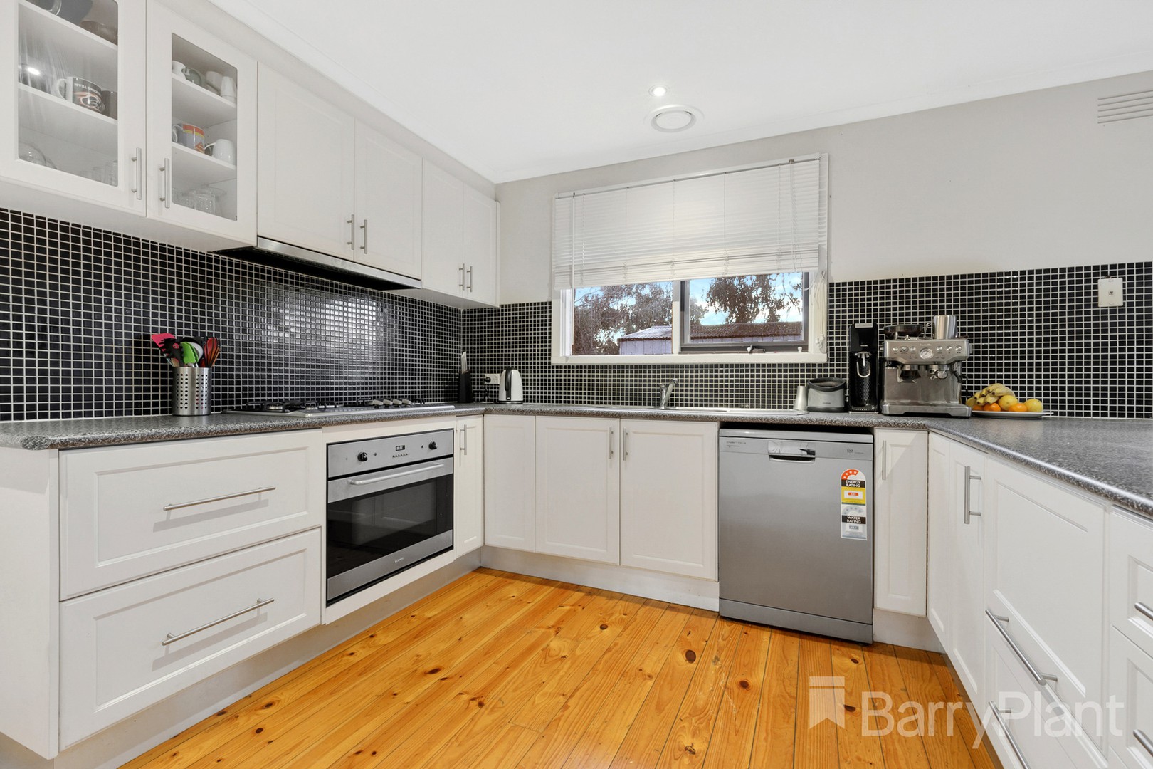 132 Mill Park DriveMill Park, VIC 3082, Mill Park - Thumbnail 3