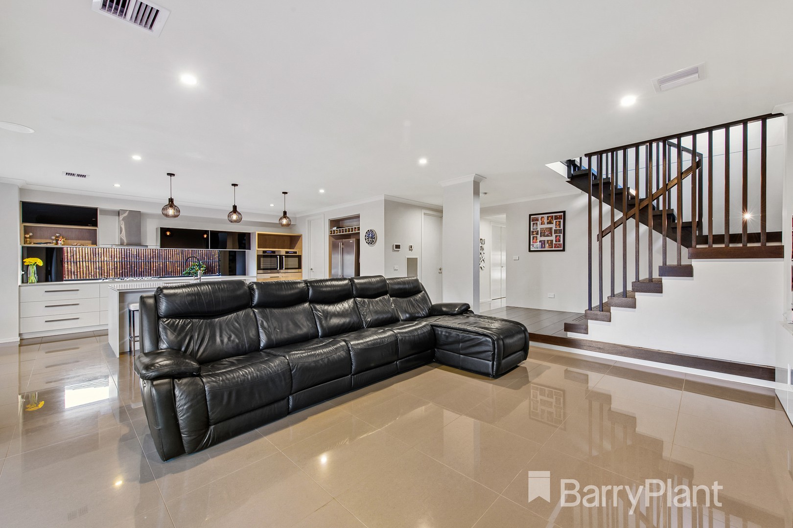 40 Edwin Close, Manor Lakes, VIC 3024 - Thumbnail 2 - 30/06/2020