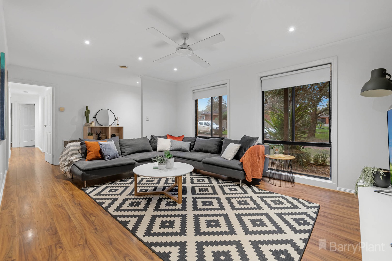 43 Leigh DrivePakenham, VIC 3810, Pakenham - Thumbnail 2