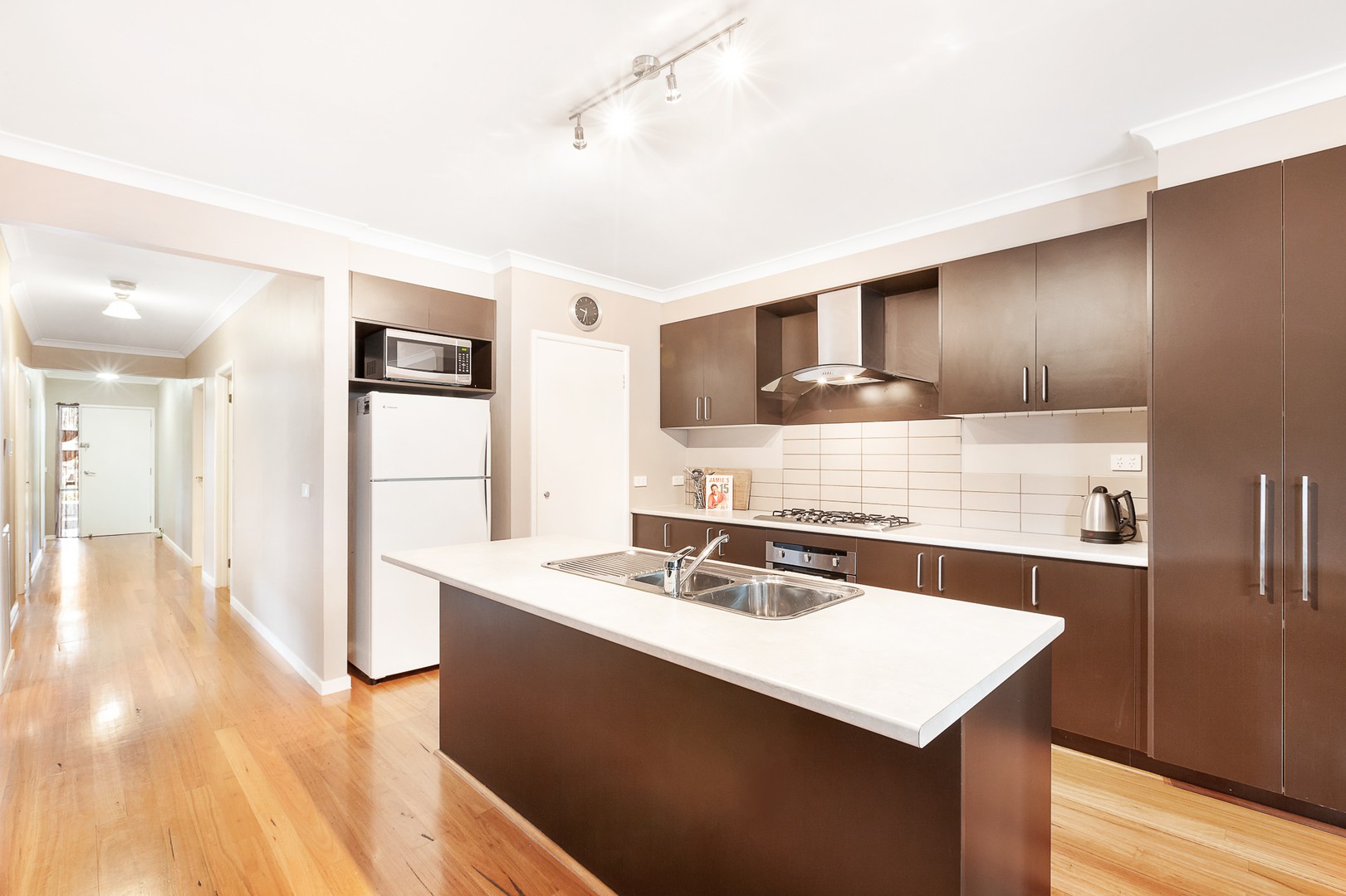 16 Falkirk DriveMernda, VIC 3754, Mernda - Thumbnail 2