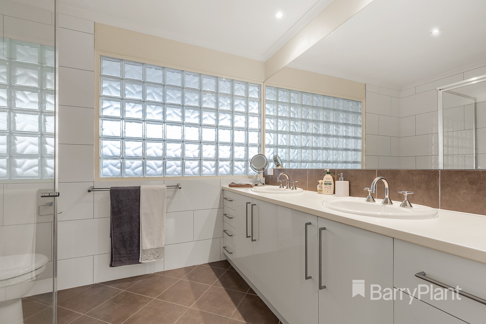 33 Plenty Lane, Greensborough, VIC 3088, Greensborough - Thumbnail 7