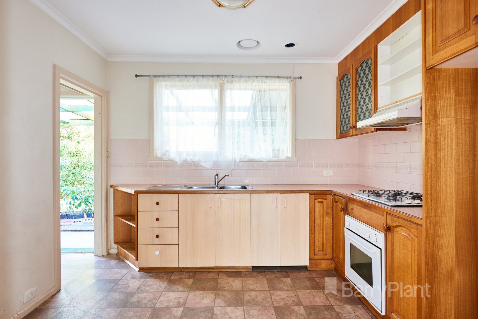 48 Heyington CrescentNoble Park North, VIC 3174, Noble Park North - Thumbnail 2