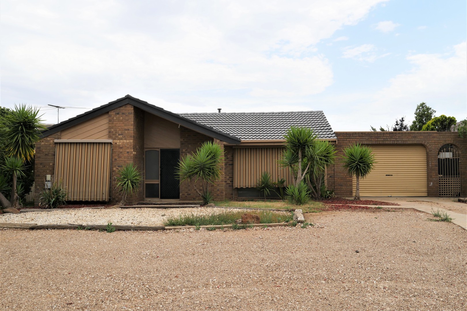 9 McKinnon Court, Melton West, VIC 3337 - Thumbnail 1 - 02/07/2020
