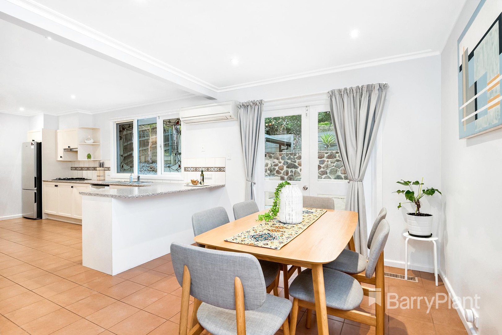 8 Suzanne CourtBriar Hill, VIC 3088, Briar Hill - Thumbnail 5