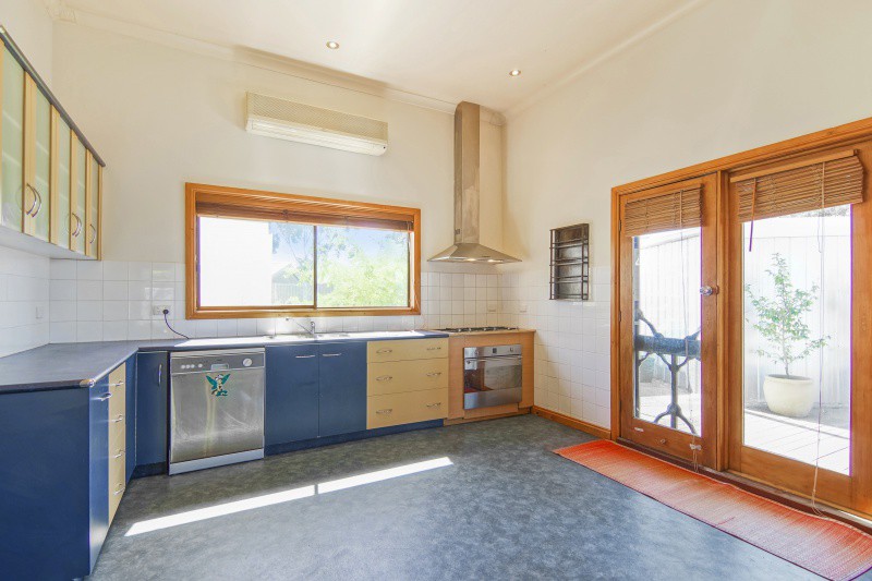 76 Breakwater Road, Breakwater, VIC 3219 - Thumbnail 2 - 06/07/2020