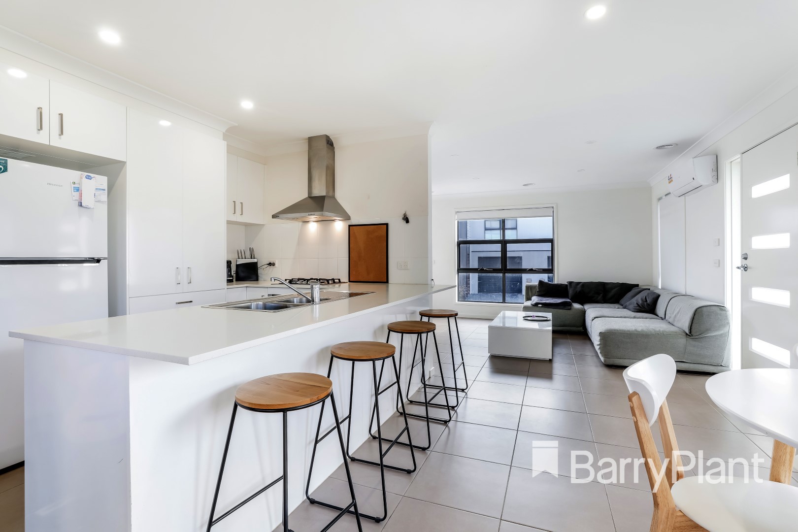 1/4 Herbert Road, Carrum Downs, VIC 3201 - Thumbnail 2 - 06/07/2020