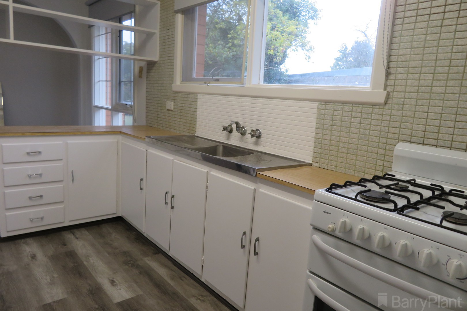 11 Royal Avenue, Heathmont, VIC 3135 - Thumbnail 2 - 07/07/2020