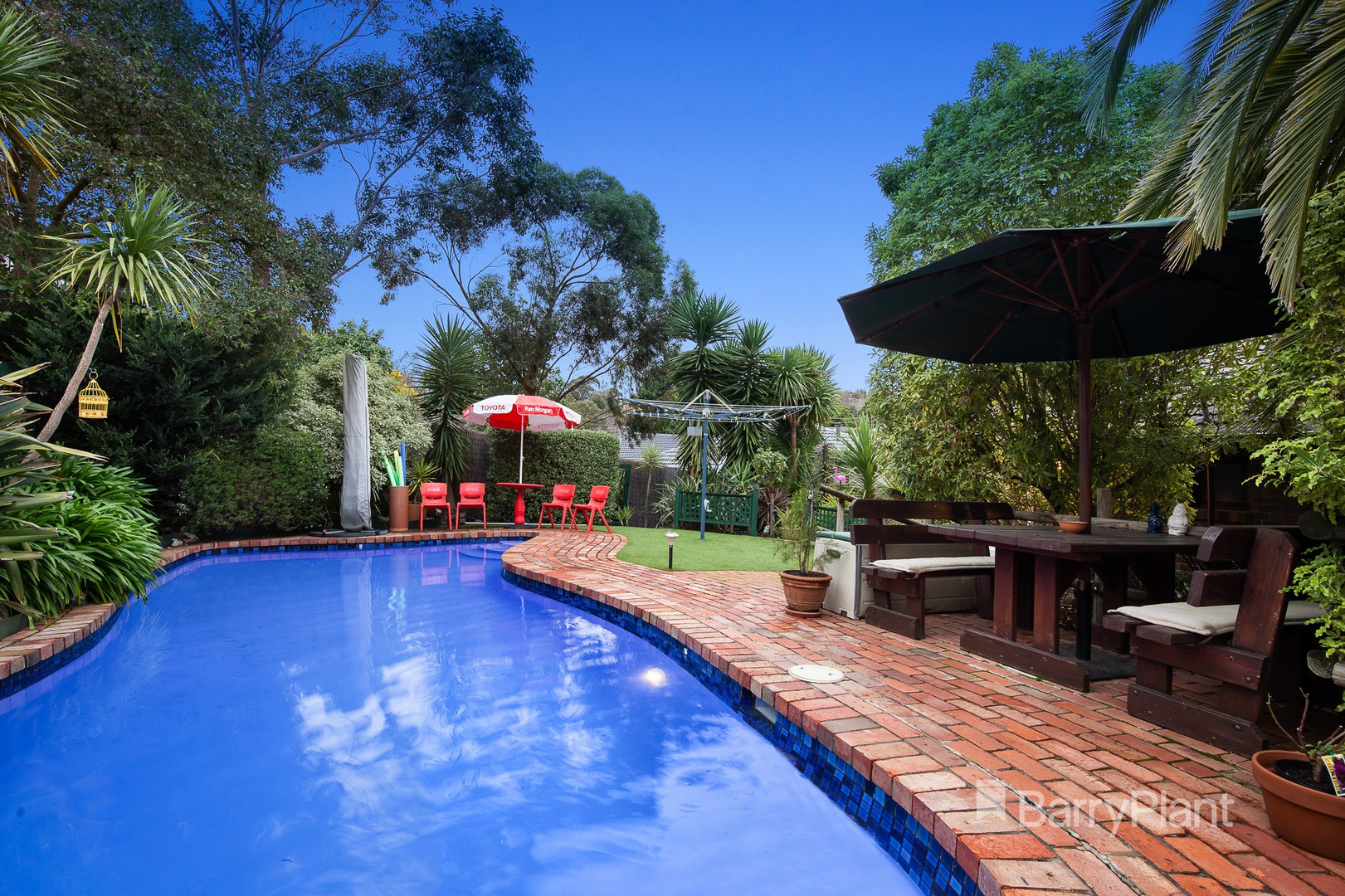 1 Carinya RoadGreensborough, VIC 3088, Greensborough - Thumbnail 3