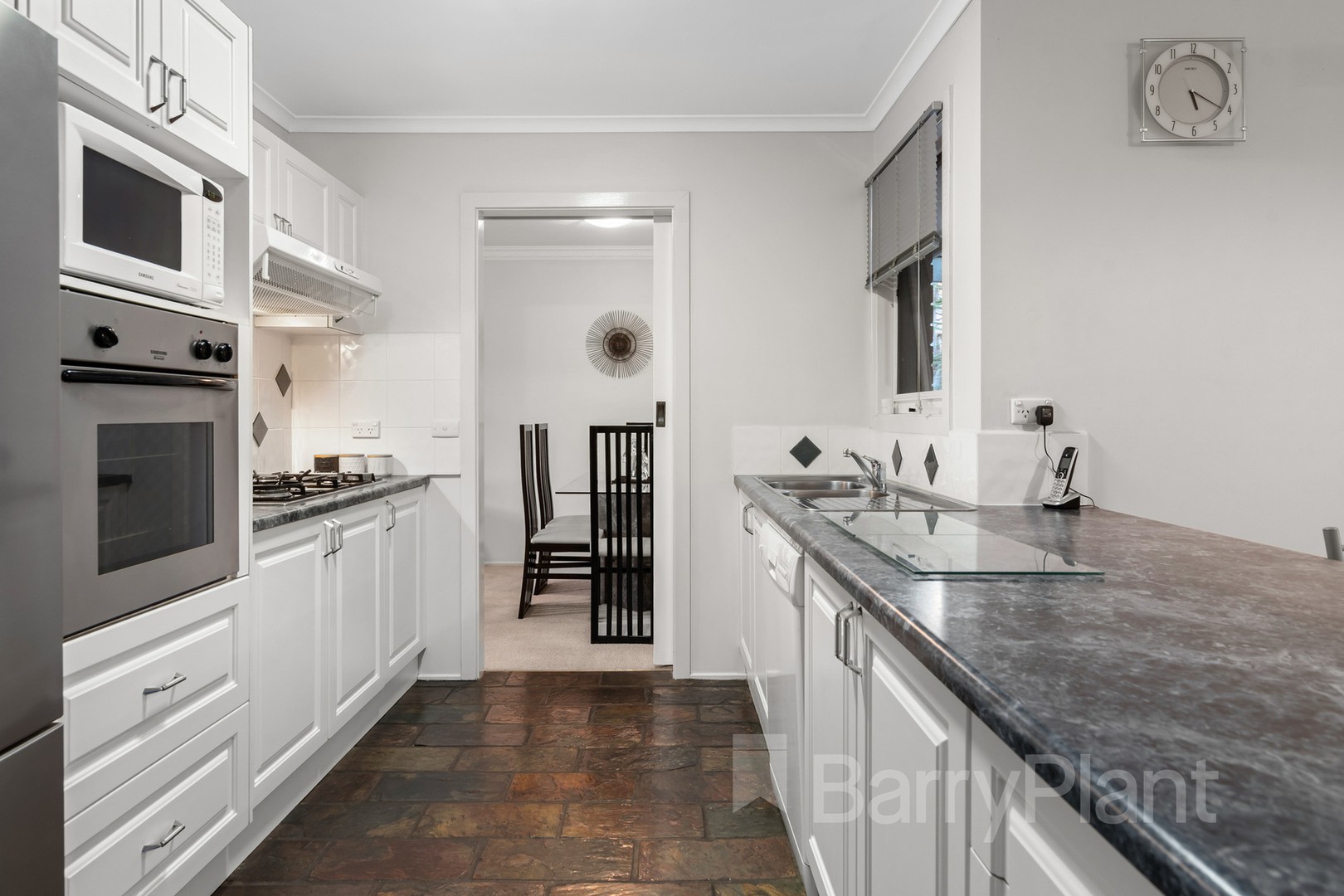 5 Endeavour PlaceWantirna South, VIC 3152, Wantirna South - Thumbnail 2