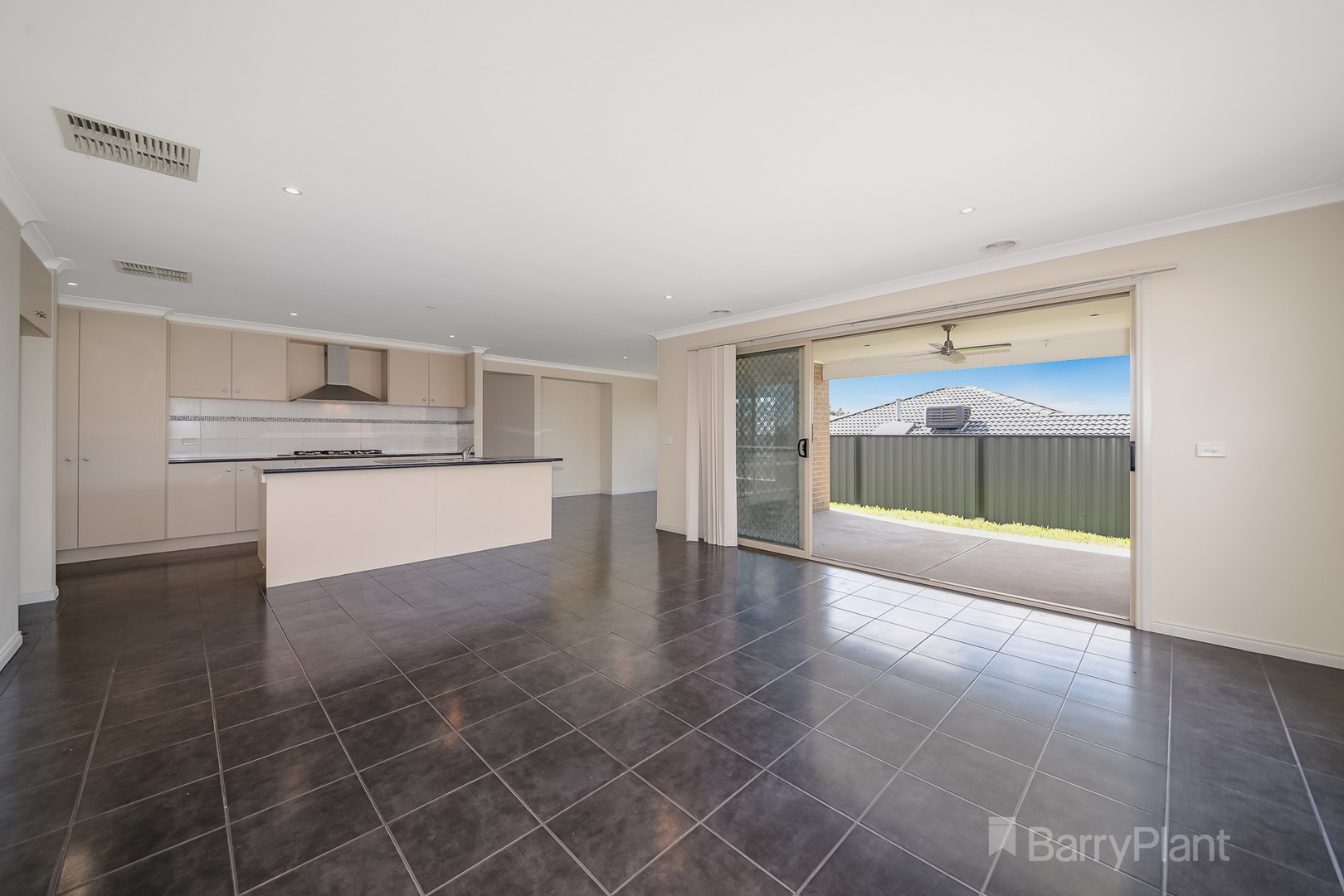 6 Windermere BoulevardPakenham, VIC 3810, Pakenham - Thumbnail 2