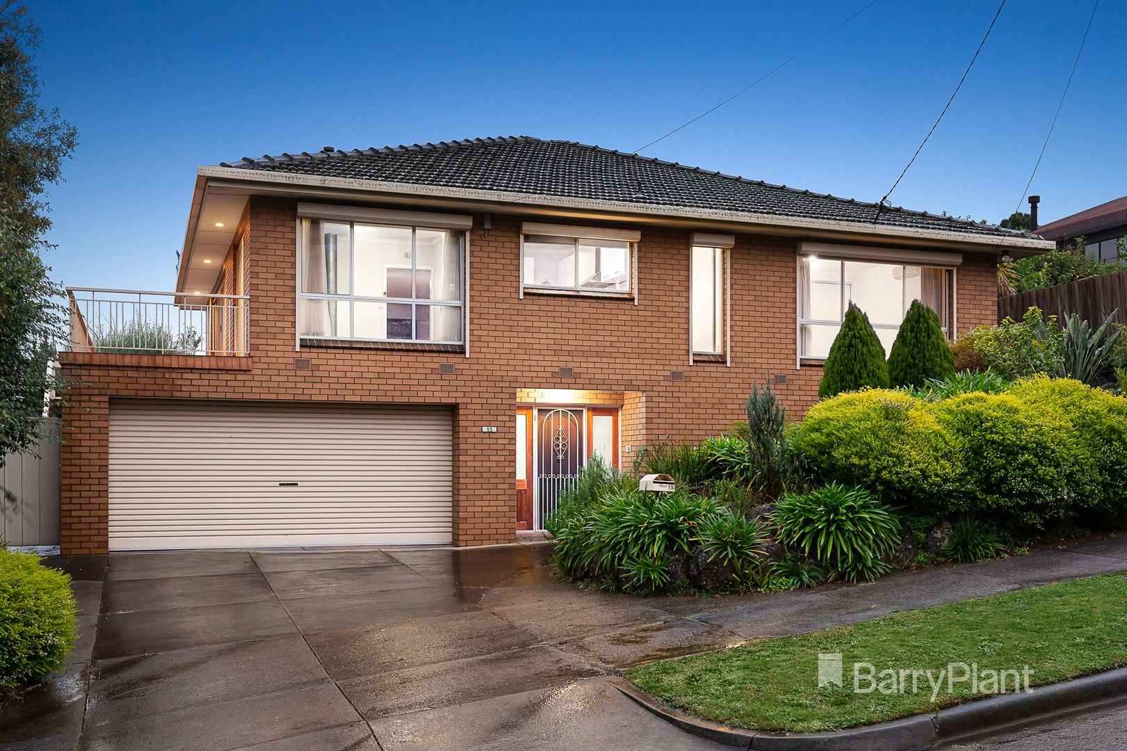 15 Rathmullen Quadrant, Doncaster, VIC 3108