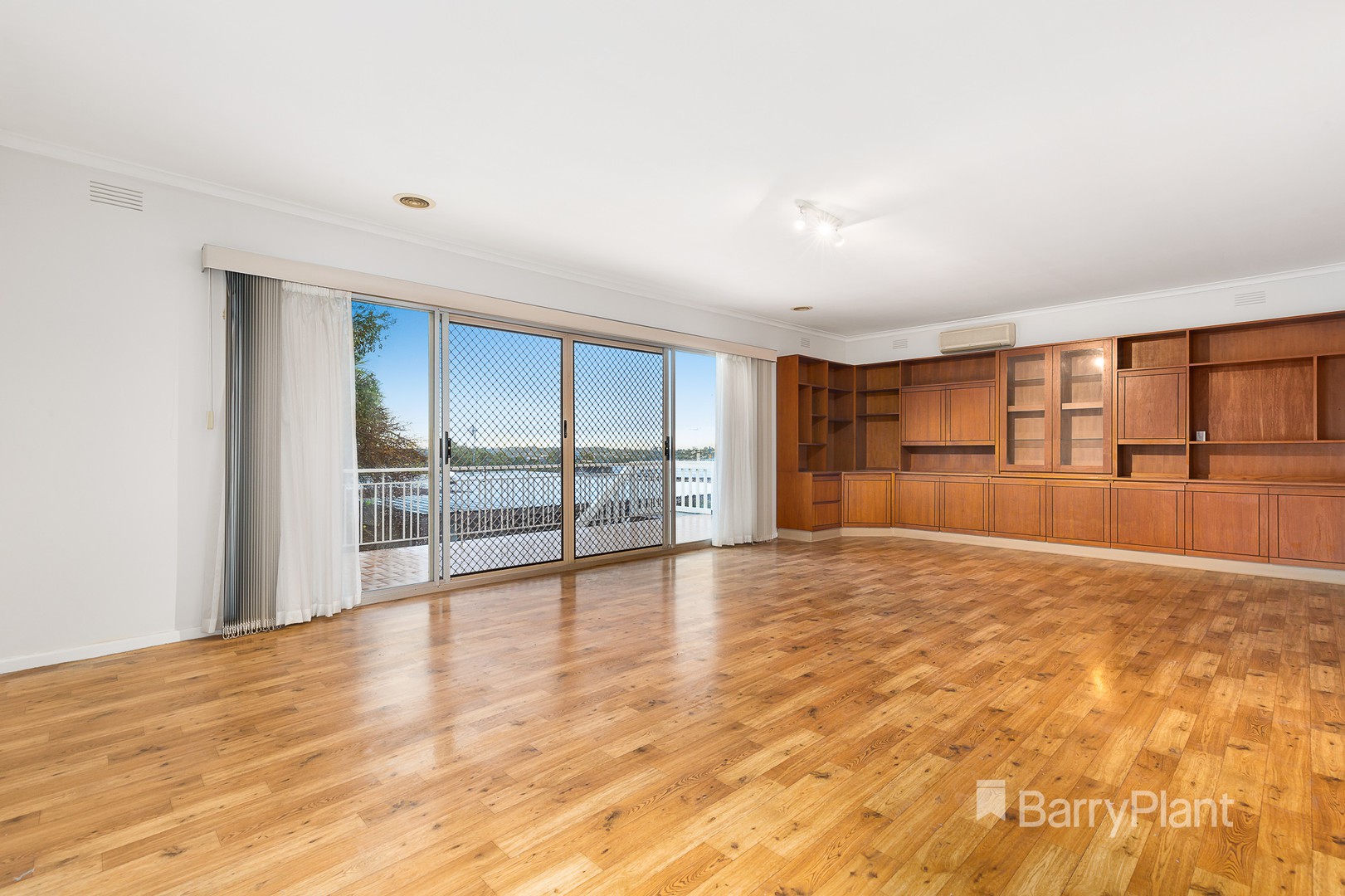 15 Rathmullen Quadrant, Doncaster, VIC 3108, Doncaster - Thumbnail 3