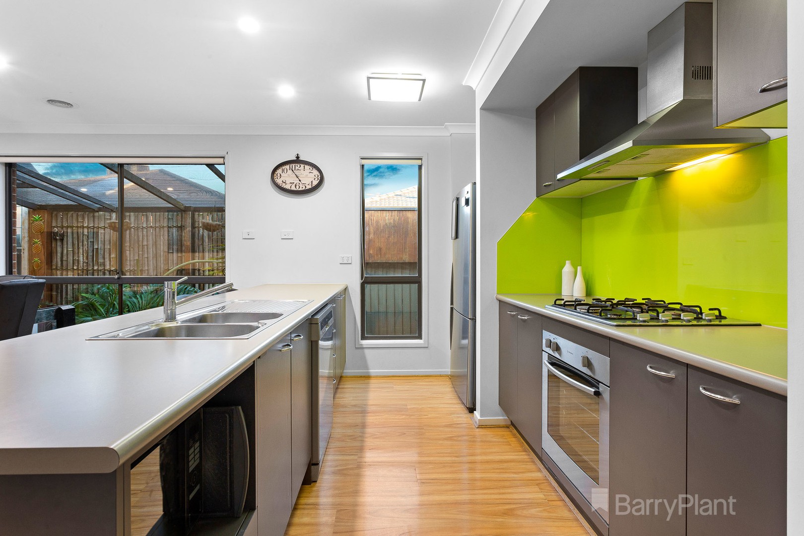 13 Cloverbank DriveCranbourne East, VIC 3977, Cranbourne East - Thumbnail 3
