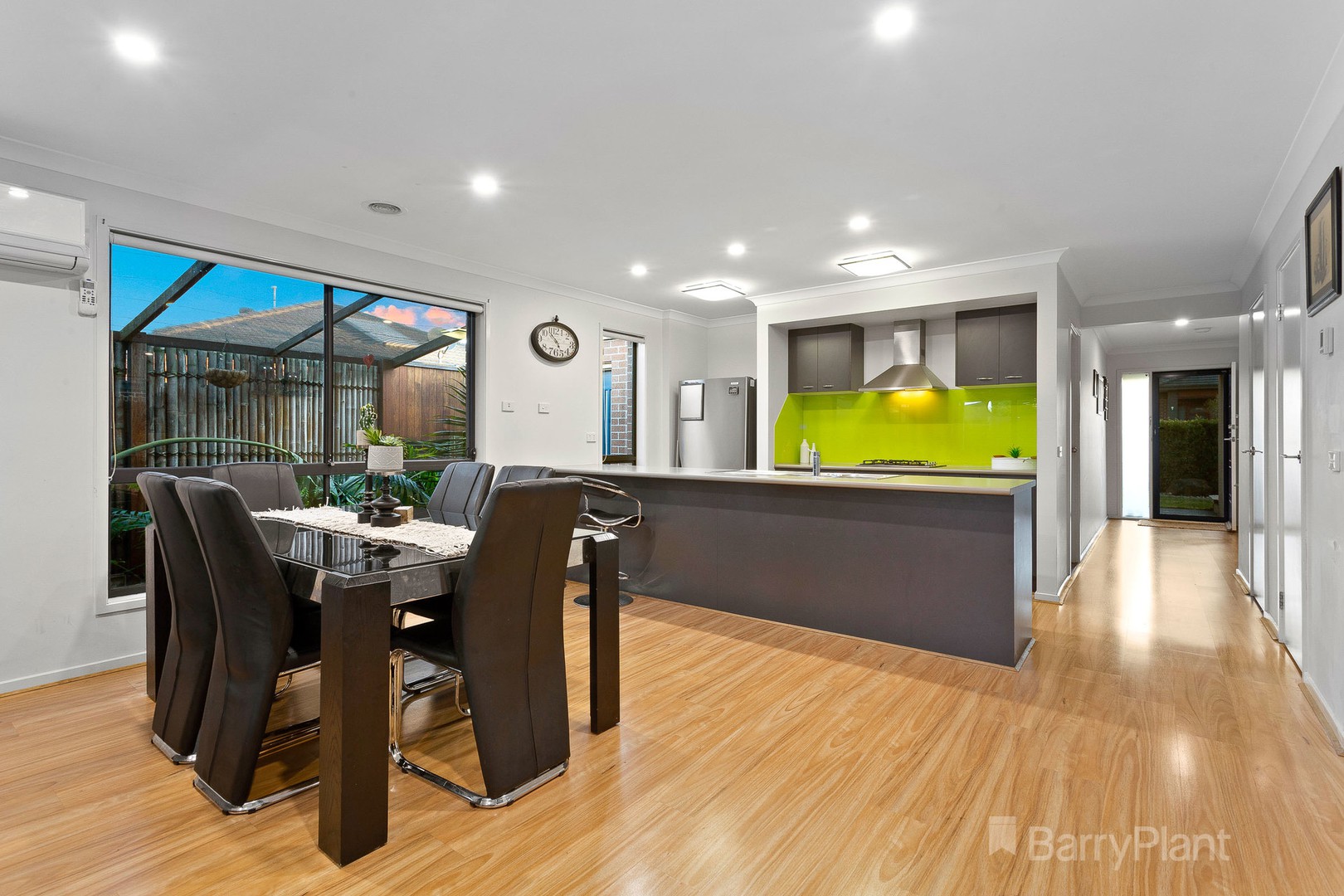 13 Cloverbank DriveCranbourne East, VIC 3977, Cranbourne East - Thumbnail 4