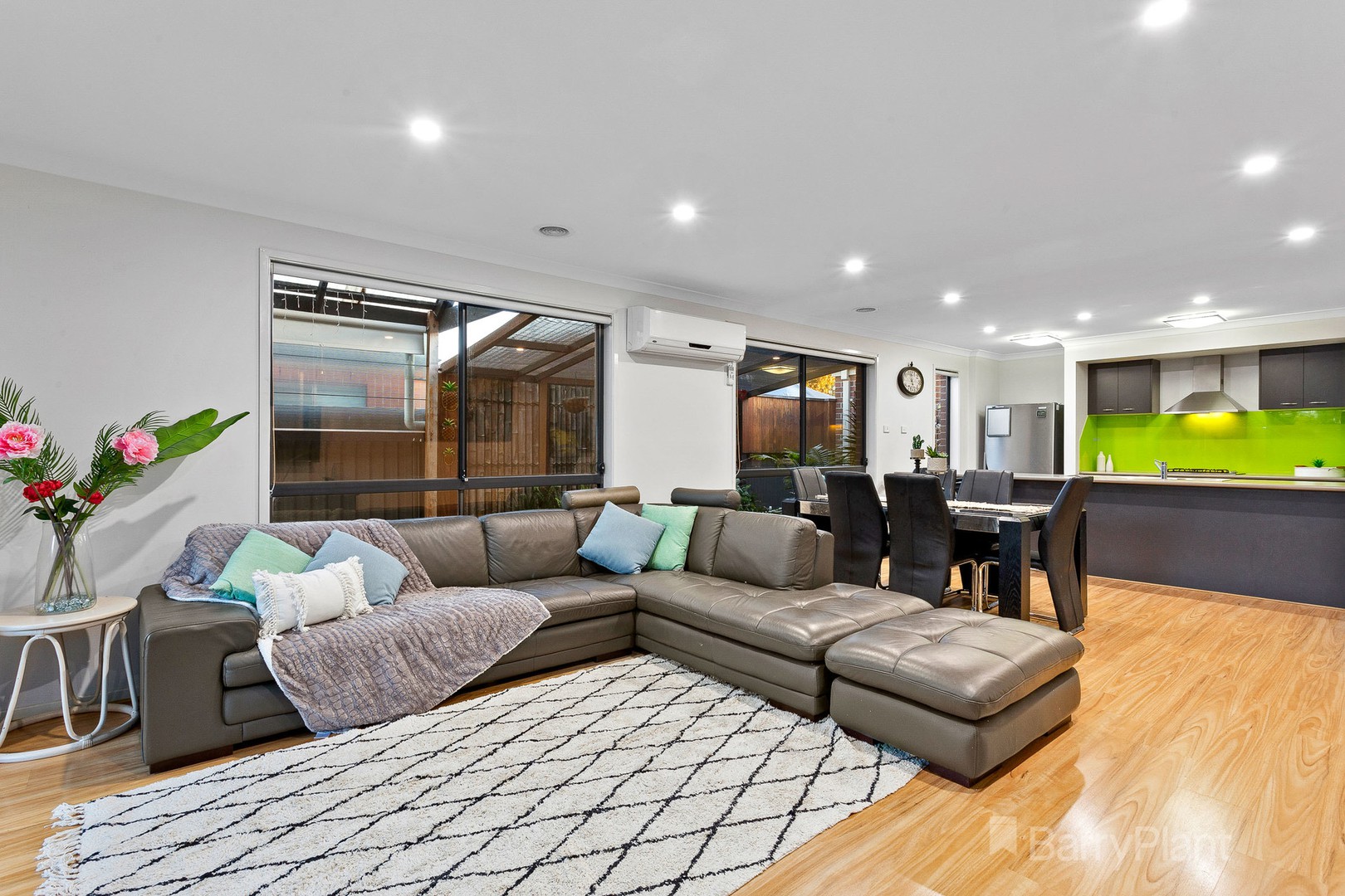 13 Cloverbank DriveCranbourne East, VIC 3977, Cranbourne East - Thumbnail 5