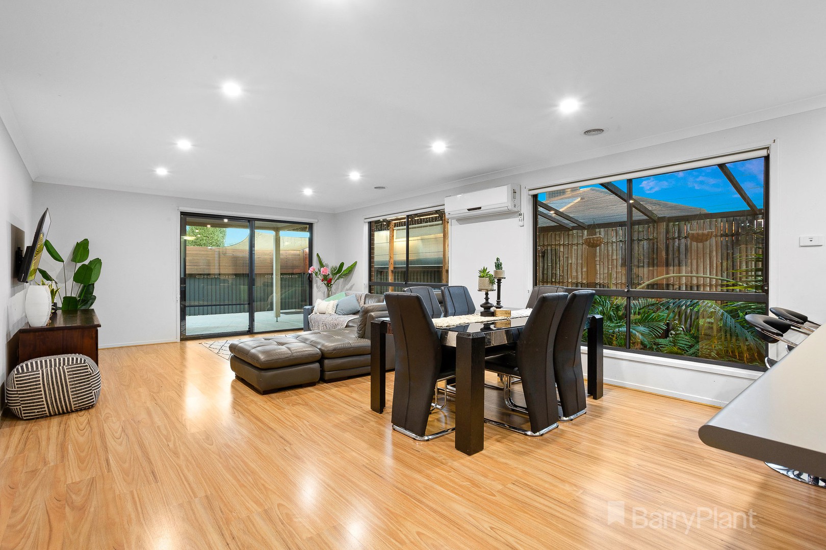13 Cloverbank DriveCranbourne East, VIC 3977, Cranbourne East - Thumbnail 6