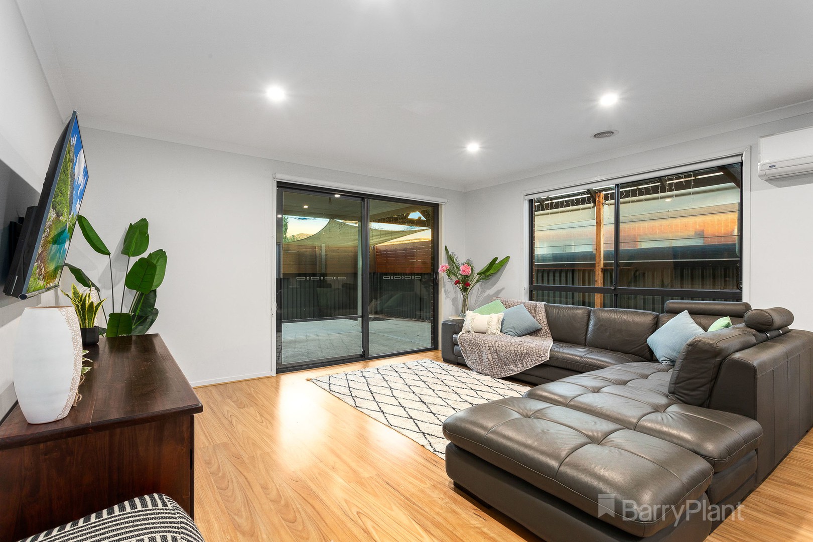 13 Cloverbank DriveCranbourne East, VIC 3977, Cranbourne East - Thumbnail 7
