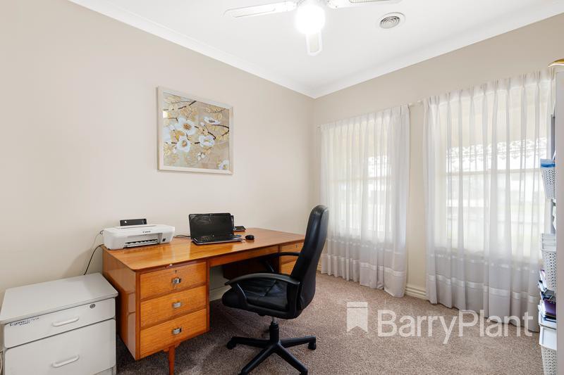 37 The Lakes BoulevardSouth Morang, VIC 3752, South Morang - Thumbnail 5