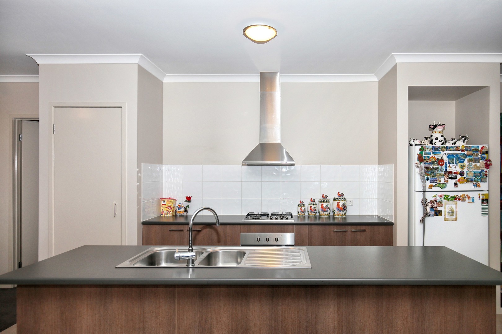 30 Cockatiel Circuit, Craigieburn, VIC 3064 - Thumbnail 2 - 20/07/2020