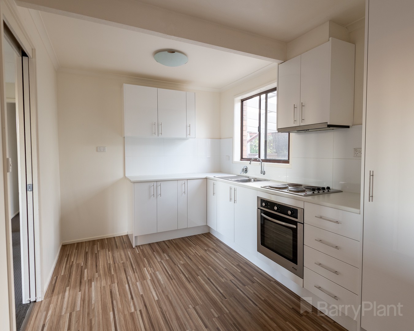 33 Browning Street, Kangaroo Flat, VIC 3555 - Thumbnail 2 - 20/07/2020