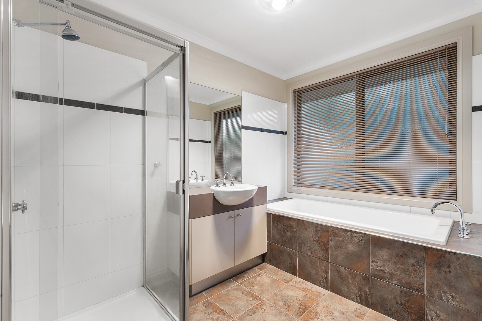 35 Lakeland  DriveDoreen, VIC 3754, Doreen - Thumbnail 8