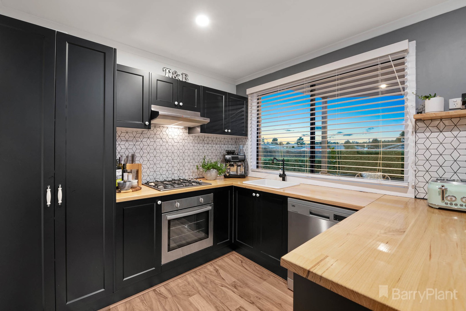 1 Natanya DrivePakenham, VIC 3810, Pakenham - Thumbnail 6