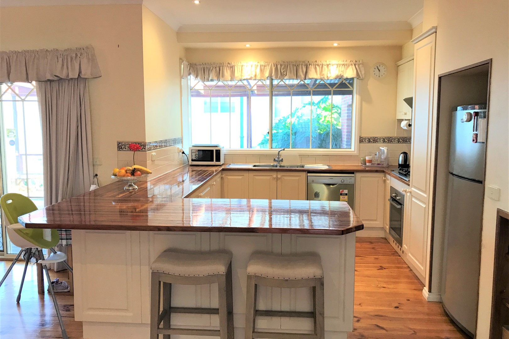 17 Grantham Crescent, Berwick, VIC 3806 - Thumbnail 1 - 24/07/2020
