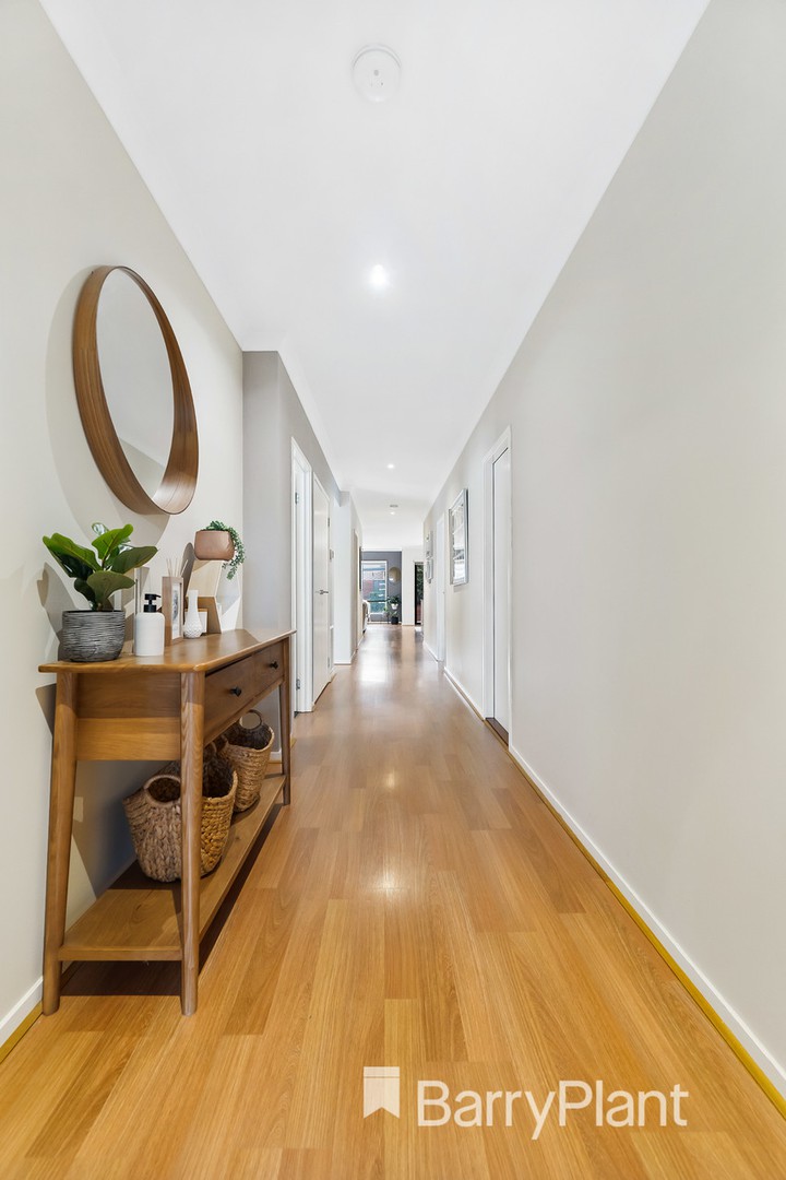 11 Yarraman RoadManor Lakes, VIC 3024, Manor Lakes - Thumbnail 2