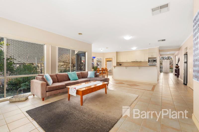 8 Carex WaySouth Morang, VIC 3752, South Morang - Thumbnail 2