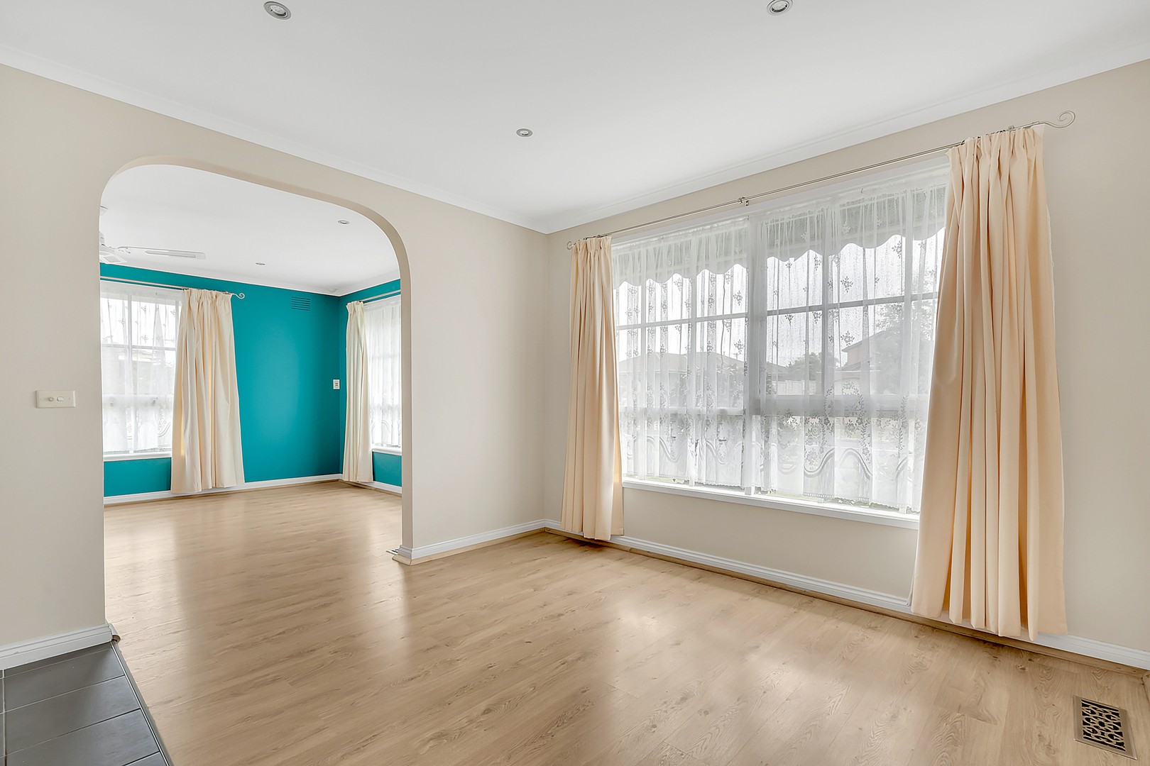 29 Langdon CrescentCraigieburn, VIC 3064, Craigieburn - Thumbnail 5