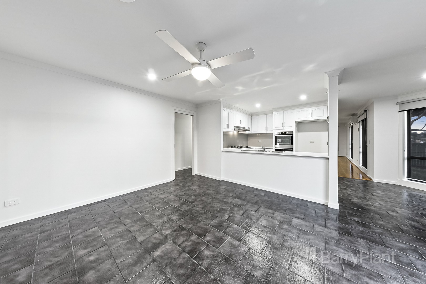 9 Fescue PlaceDelahey, VIC 3037, Delahey - Thumbnail 4