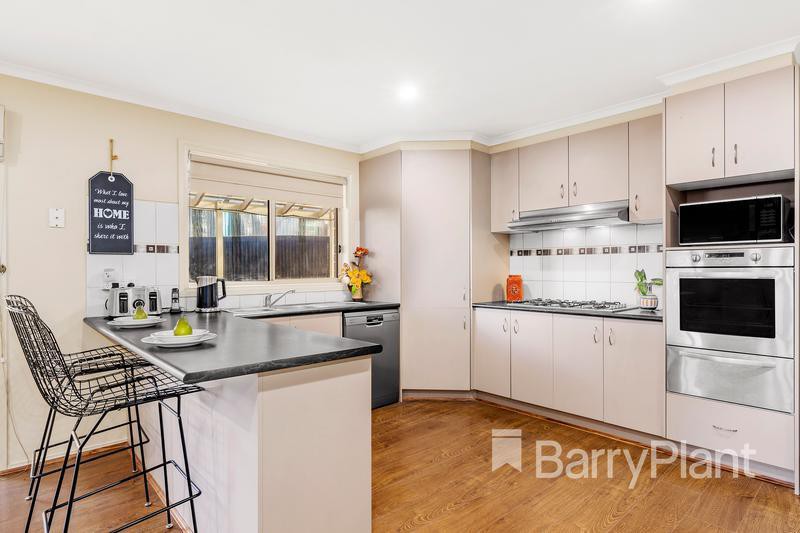18 Woodruff RoadSouth Morang, VIC 3752, South Morang - Thumbnail 4