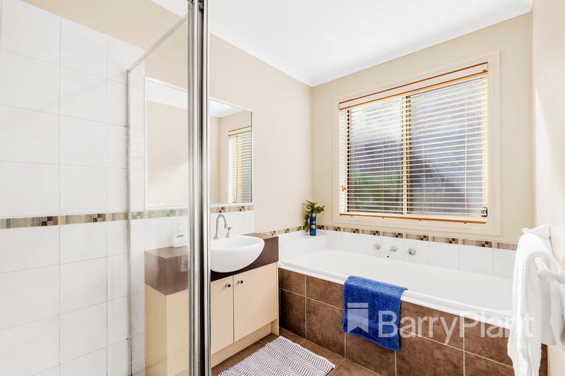 18 Woodruff RoadSouth Morang, VIC 3752, South Morang - Thumbnail 8