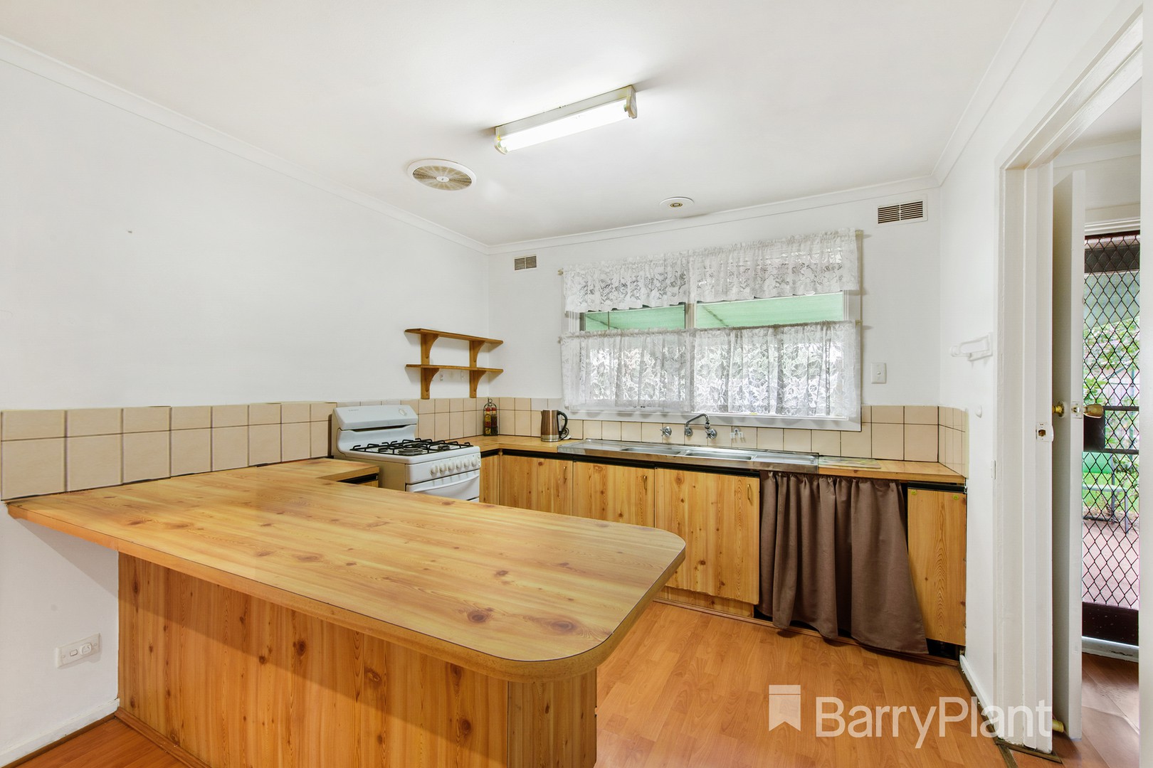 65 Bridgeford CrescentMelton South, VIC 3338, Melton South - Thumbnail 2