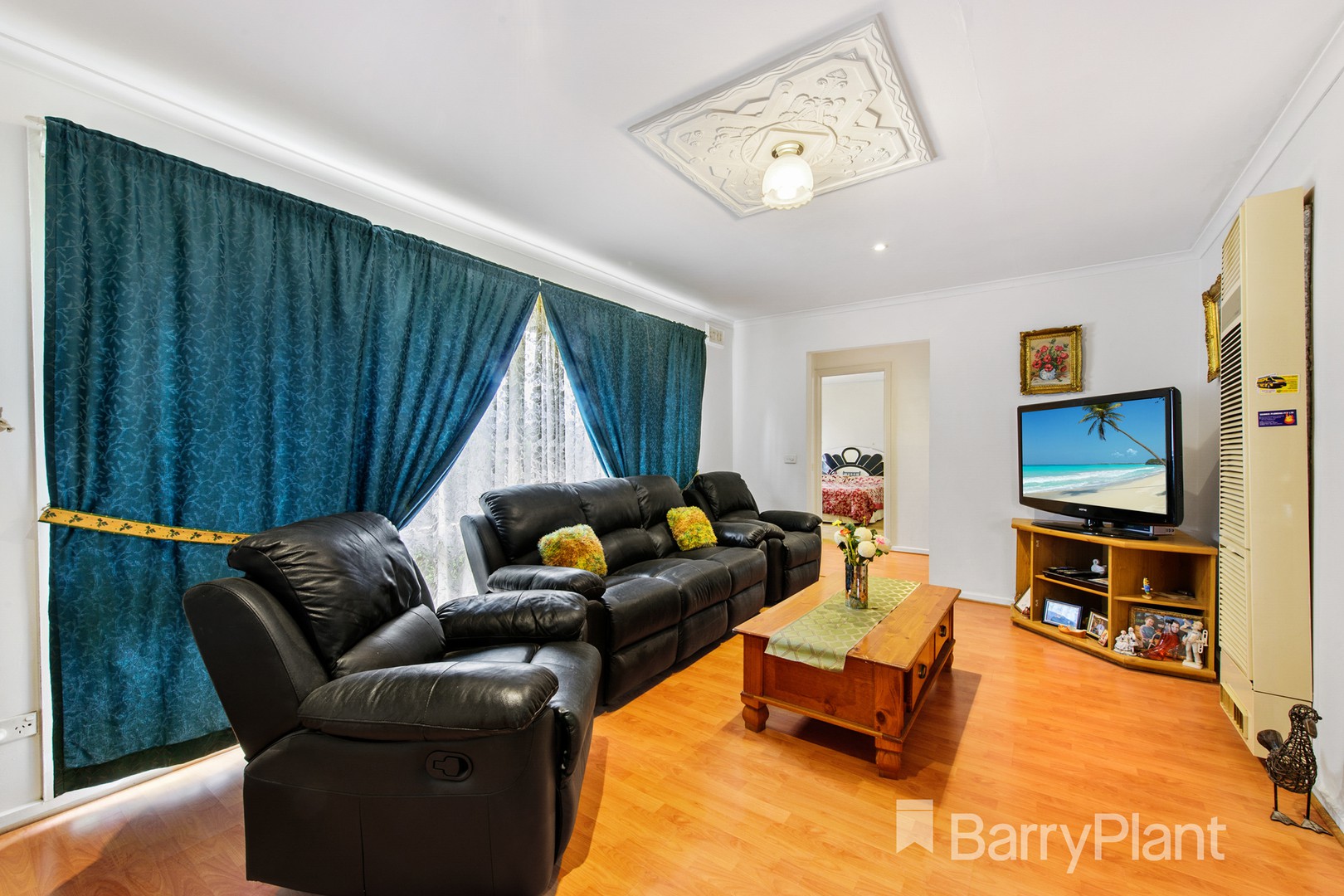 65 Bridgeford CrescentMelton South, VIC 3338, Melton South - Thumbnail 3