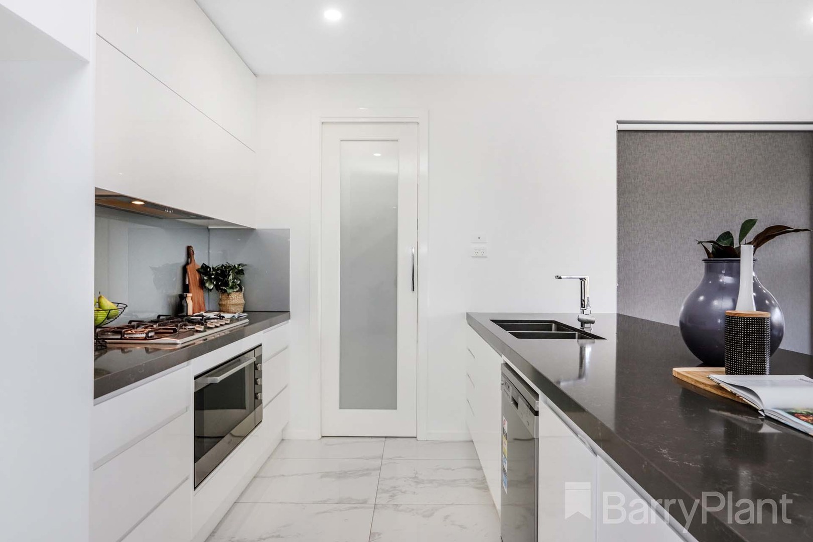 2 Fraserburgh CrescentGreenvale, VIC 3059, Greenvale - Thumbnail 5